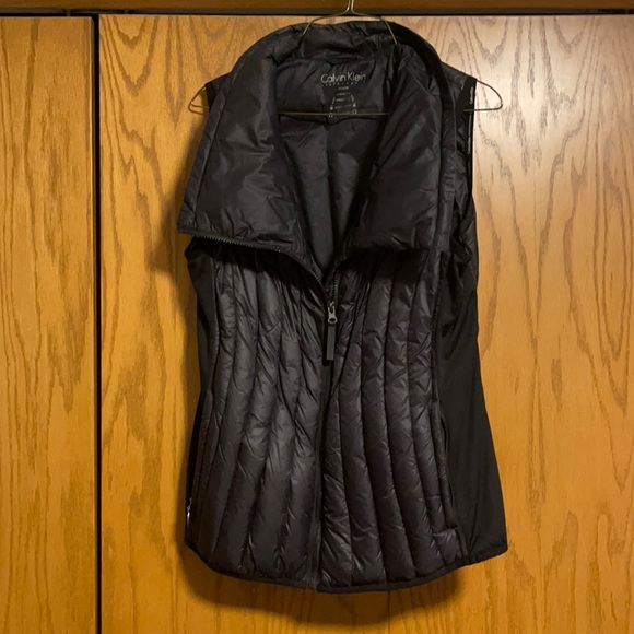 Calvin Klein Vest - Picture 1 of 7
